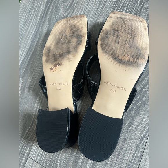 Marc Fisher Yori Crocodile Embossed Faix Leather Black Sandal. Size 8.5 - Picture 6 of 7